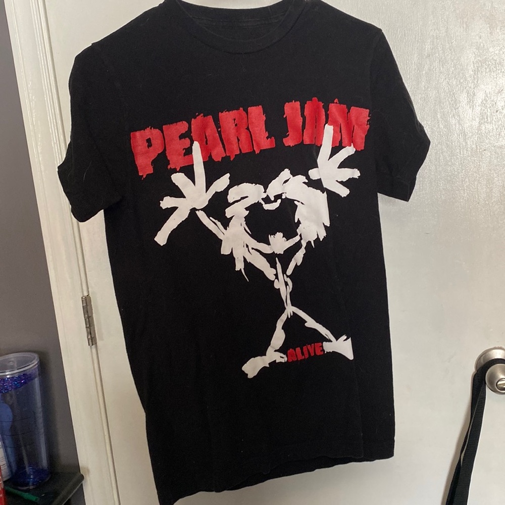 Pearl Jam shirt